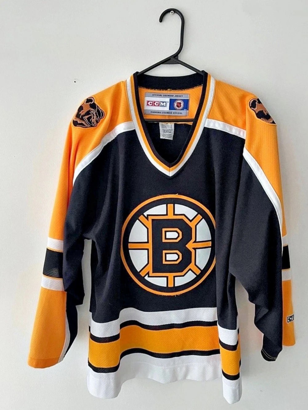 Vintage CCM Boston Bruins Jersey Size M